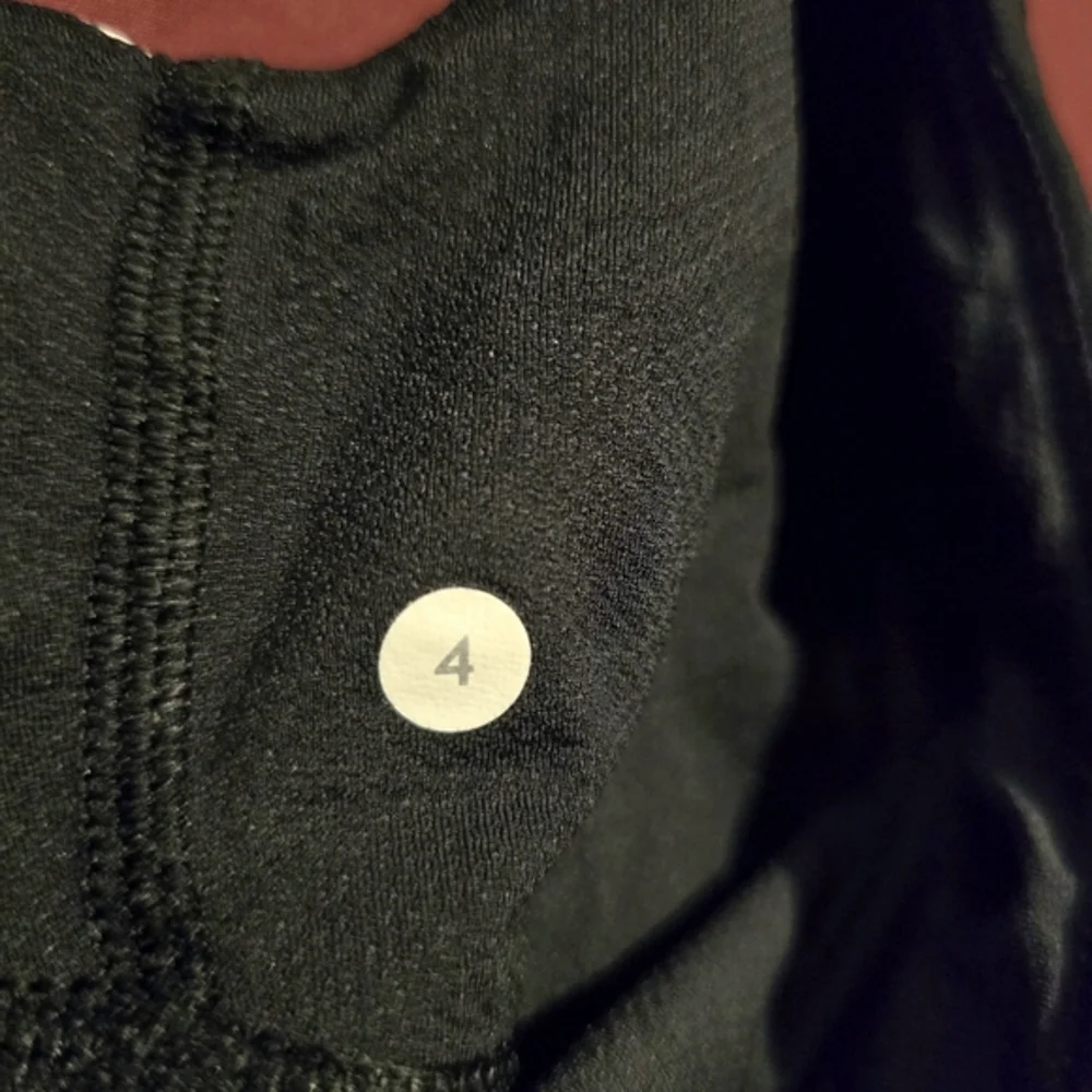 Lululemon Black White Cinch Waist Athletic‎ Tank Top Size 4 Running Yoga